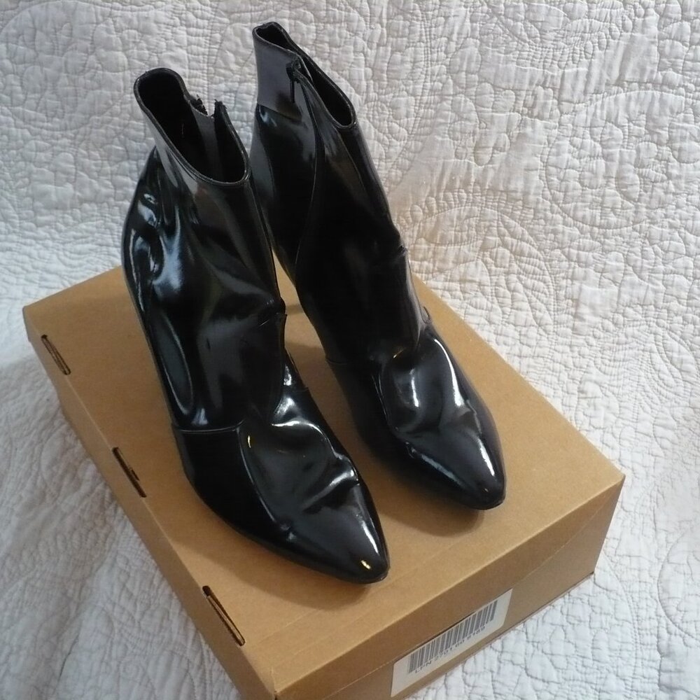 BLACK PATENT ANKLE BOOTIES WITH 4" HEELS- Sz 14M